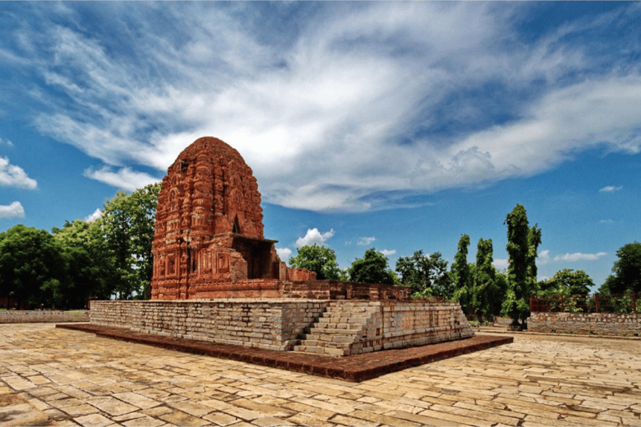 Chhattisgarh Tour Package 5 Nights: Explore Kawardha, Gangrel, Tribal Jagdalpur & Vibrant Raipur