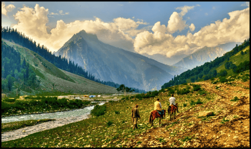 Kashmir Family Tour Package: Explore Paradise with Your Loved Ones