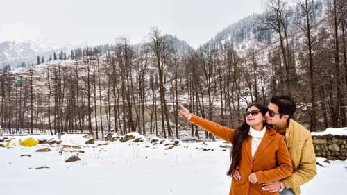 From Snowflakes to Starry Nights – 6 Days 5 Nights Manali Honeymoon Package
