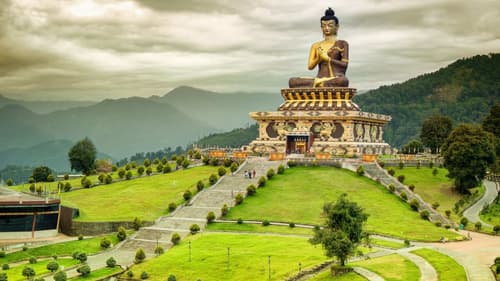 North East Tour Package: 8 Nights of Scenic Splendor from Gangtok to Darjeeling