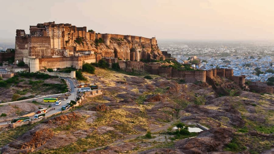 Forgotten Forts of India